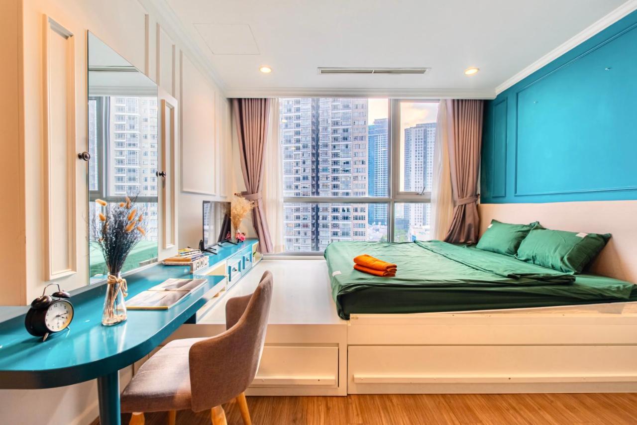 Moxy Hcmc Aparts - Vinhomes Central Park, Ice Rink Ho Şi Min Dış mekan fotoğraf