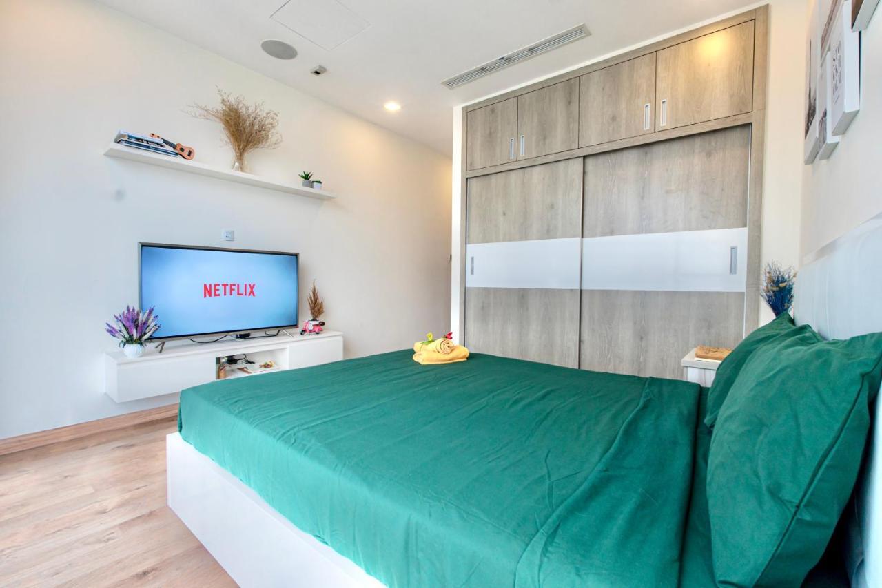 Moxy Hcmc Aparts - Vinhomes Central Park, Ice Rink Ho Şi Min Dış mekan fotoğraf