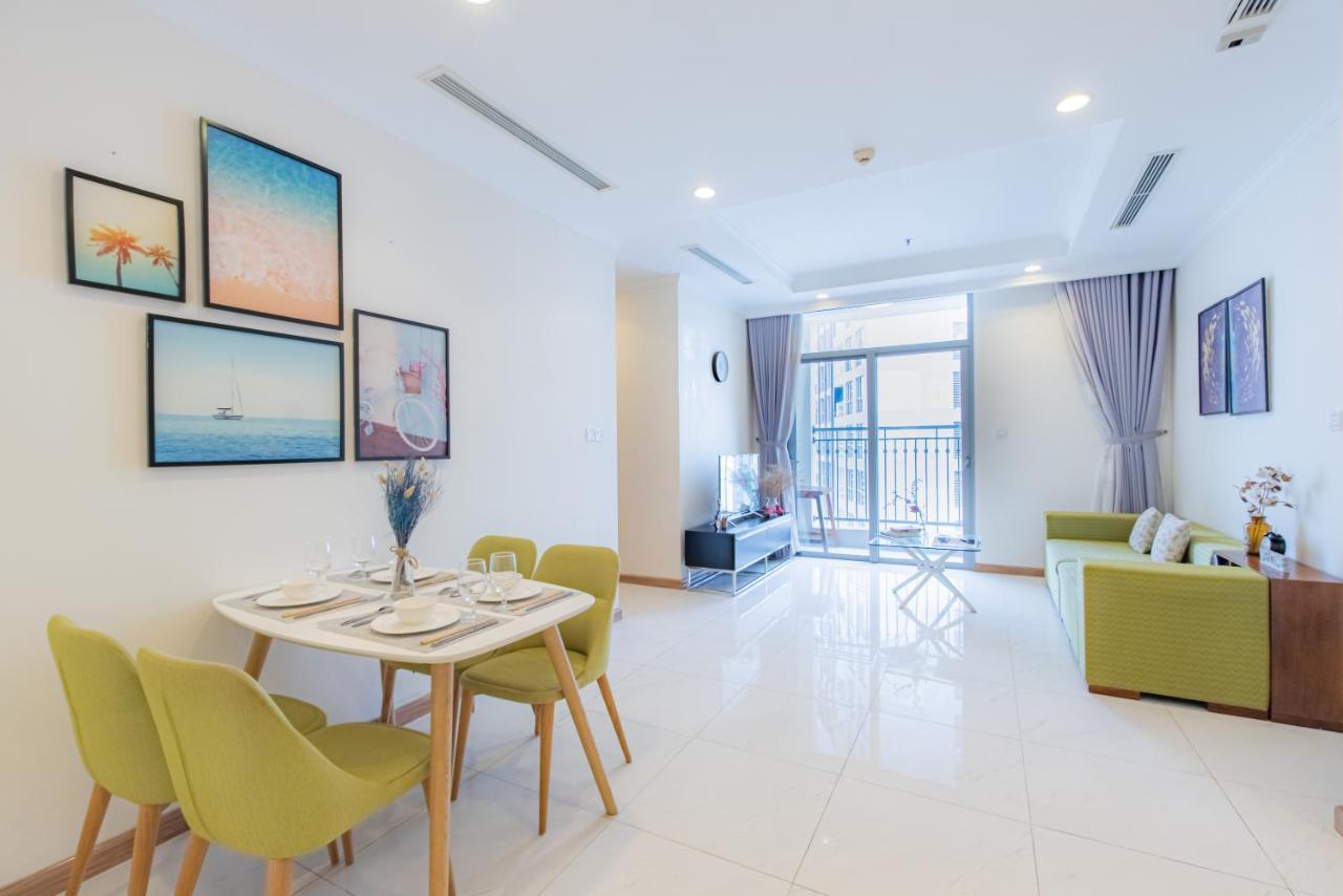 Moxy Hcmc Aparts - Vinhomes Central Park, Ice Rink Ho Şi Min Dış mekan fotoğraf