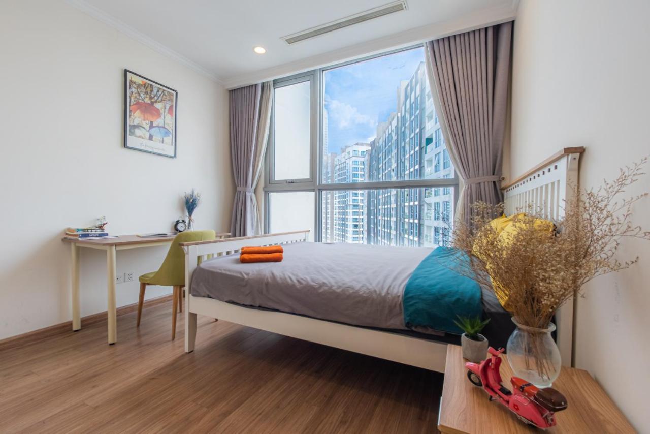 Moxy Hcmc Aparts - Vinhomes Central Park, Ice Rink Ho Şi Min Dış mekan fotoğraf