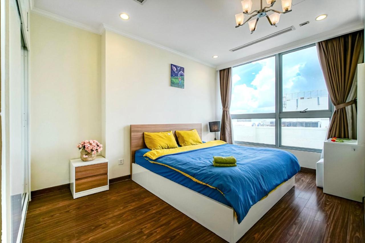 Moxy Hcmc Aparts - Vinhomes Central Park, Ice Rink Ho Şi Min Dış mekan fotoğraf