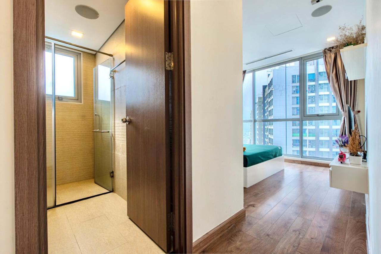 Moxy Hcmc Aparts - Vinhomes Central Park, Ice Rink Ho Şi Min Dış mekan fotoğraf