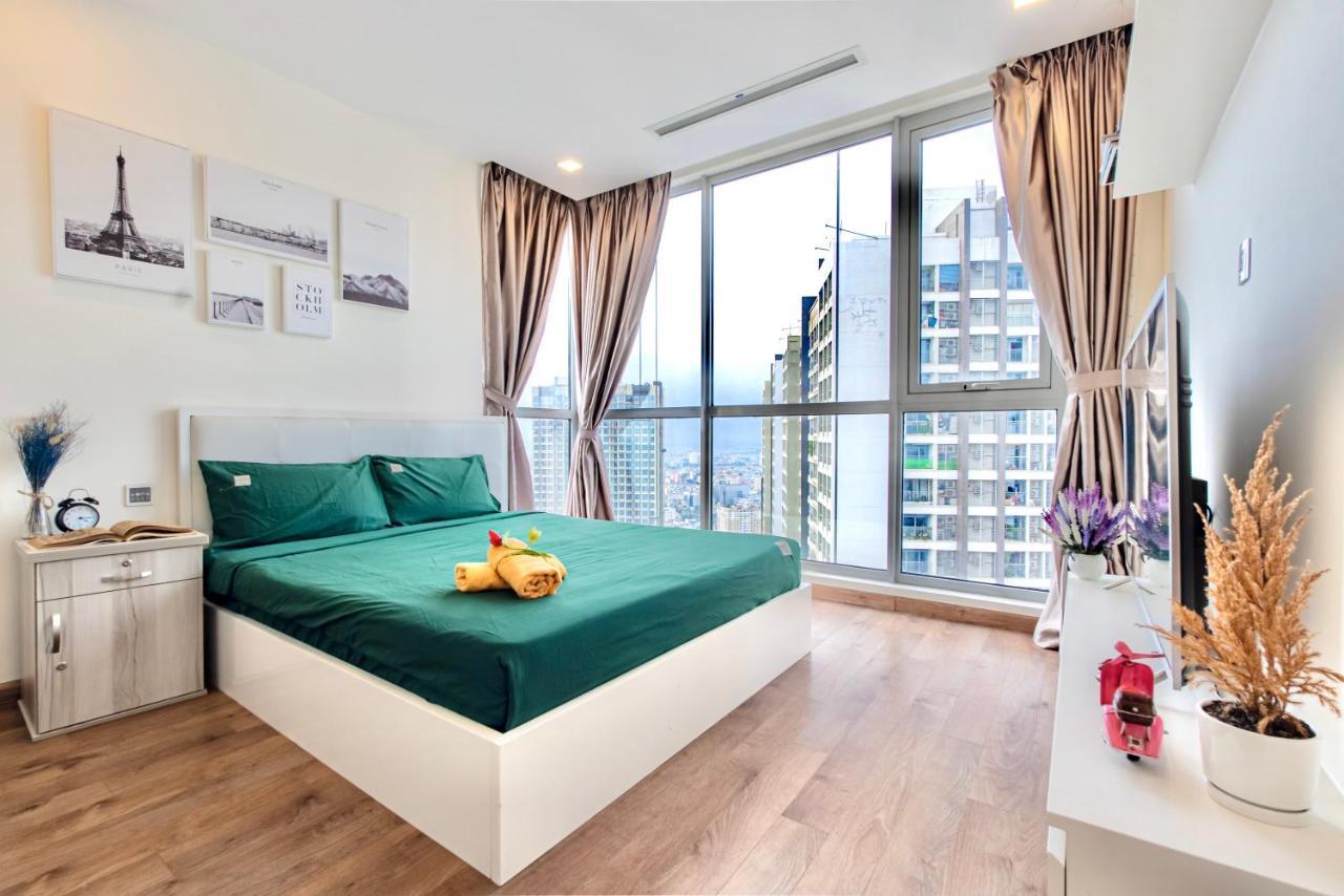 Moxy Hcmc Aparts - Vinhomes Central Park, Ice Rink Ho Şi Min Dış mekan fotoğraf