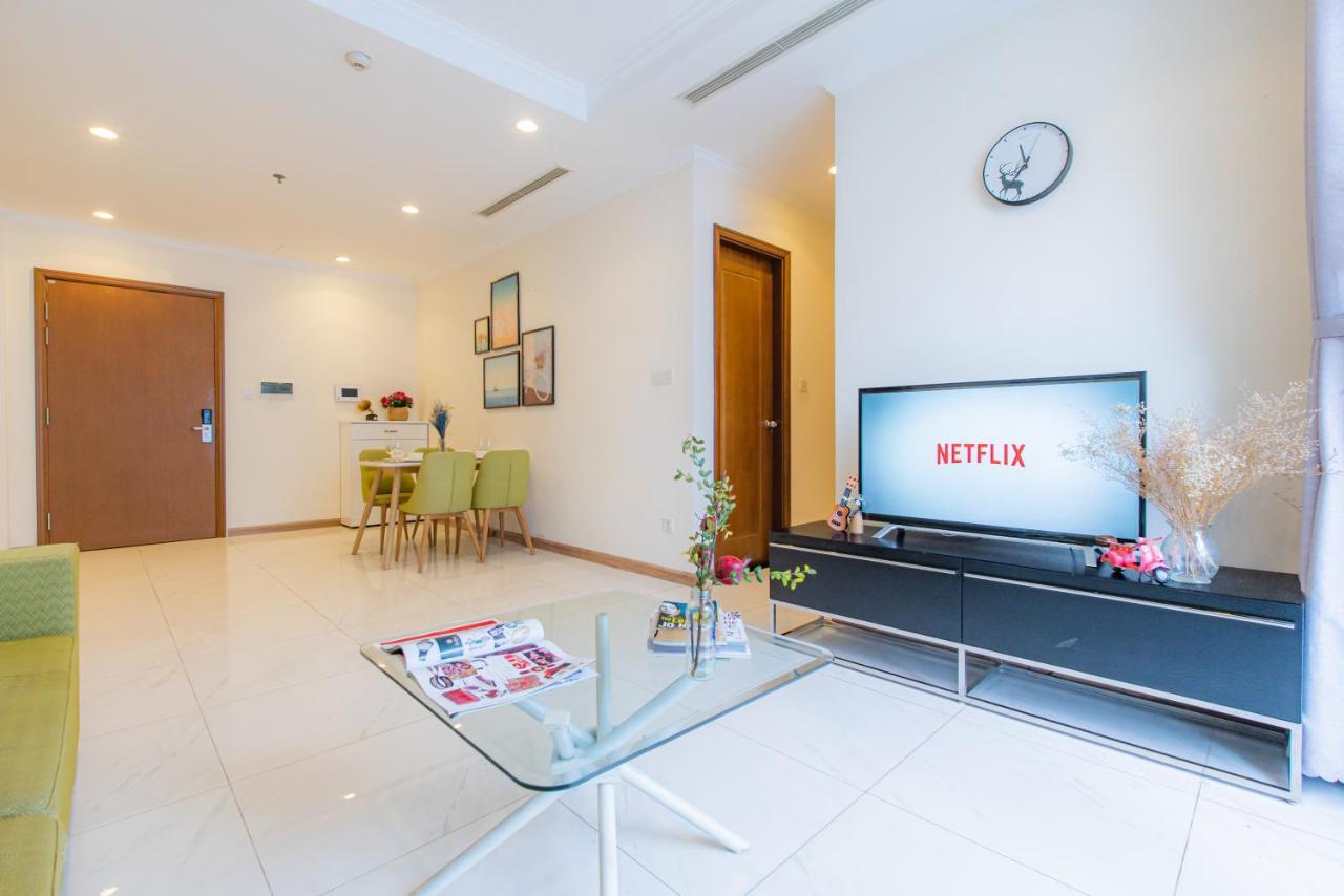 Moxy Hcmc Aparts - Vinhomes Central Park, Ice Rink Ho Şi Min Dış mekan fotoğraf